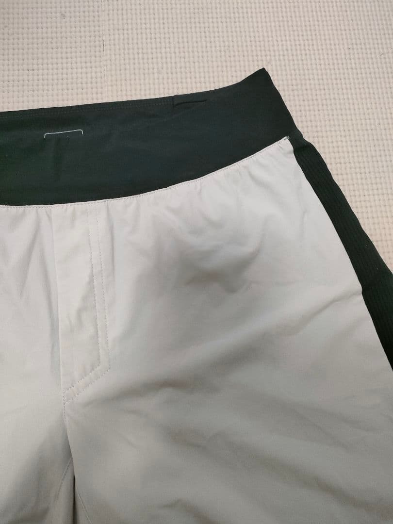 On オン　ハーフパンツ　インナーショーツ付き　ランニング