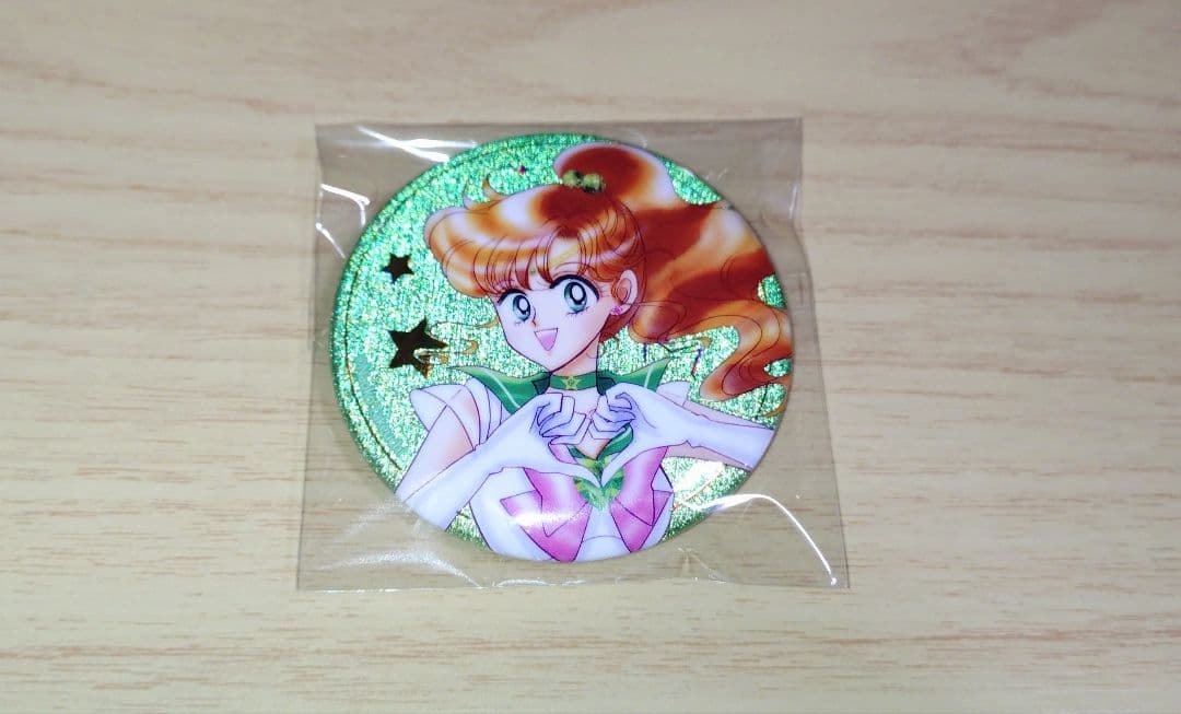 セーラームーン　オーロララメ缶バッジ　5点