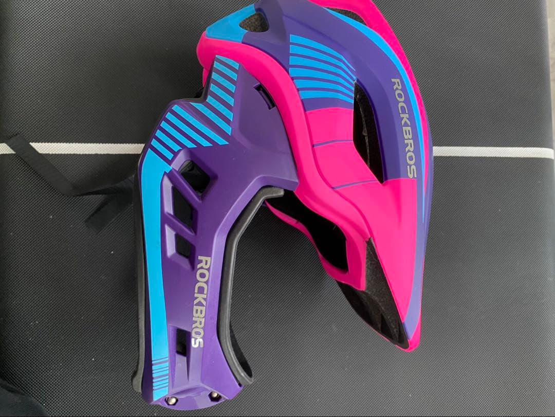 bike8 エアロスピード　カーボン　ランバイク　びっちゃんV2 ヘルメット付き