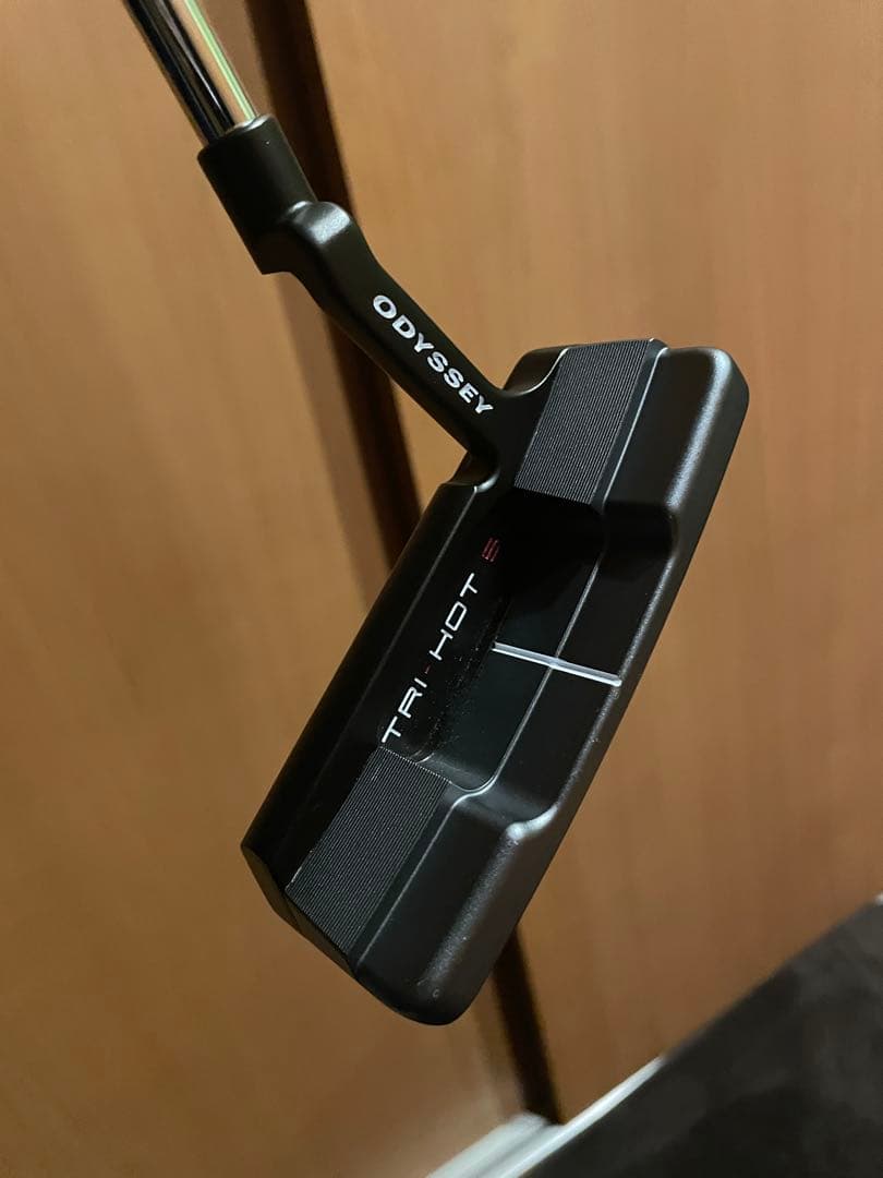 レフティ　ODYSSEY TRI HOT 5K パター