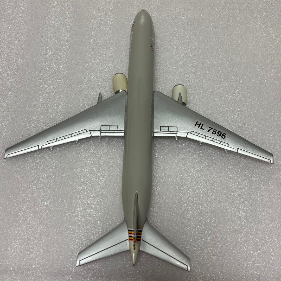 レアAsiana Airlines Boeing 777-200ER 1/200