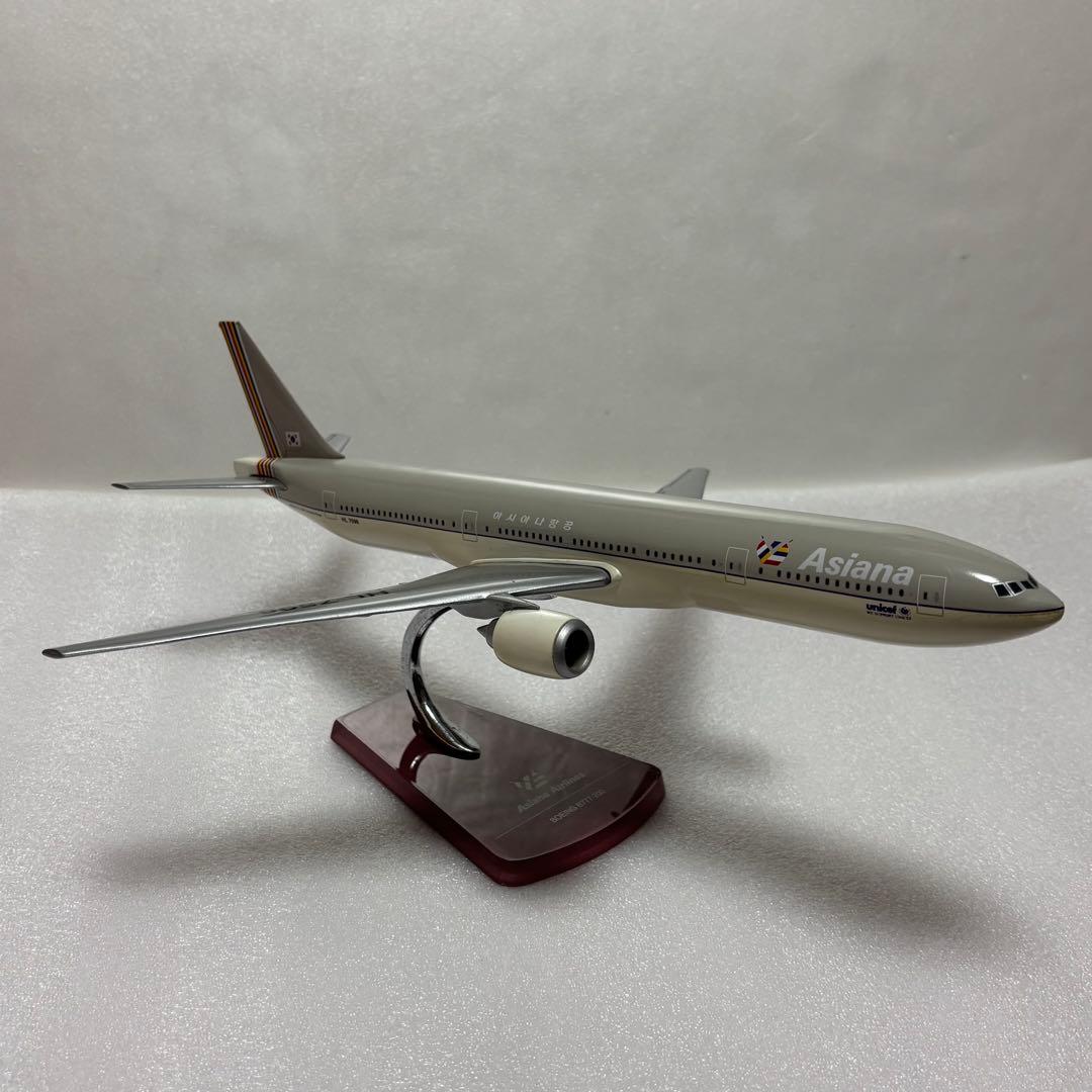 レアAsiana Airlines Boeing 777-200ER 1/200
