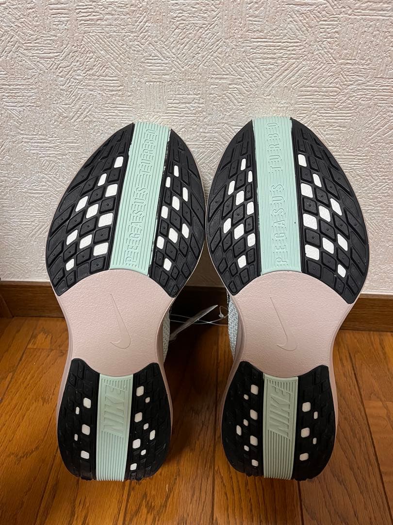 ヒ*ロ様 NIKE ナイキ ランニングシューズ ペガサスプラス 26.5cm