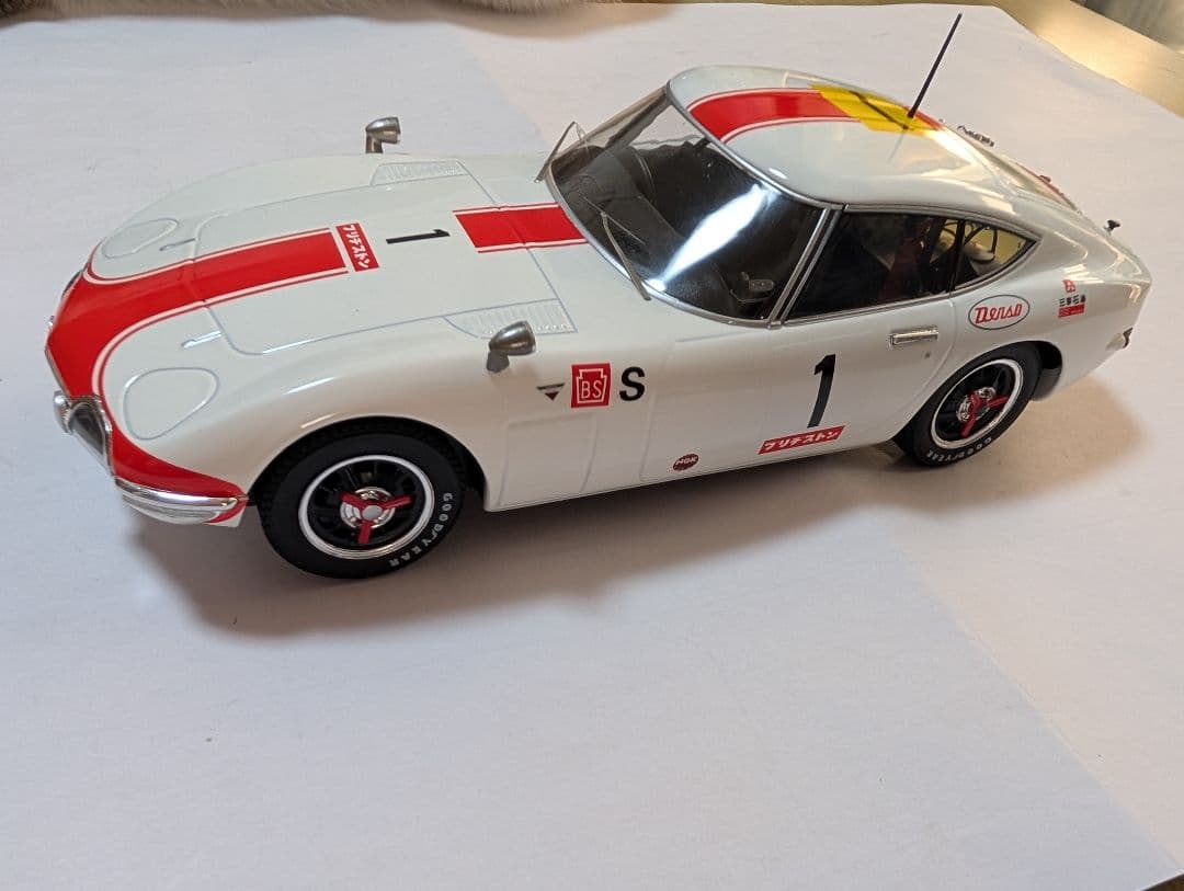 トヨタ2000GT1/18ミニカー