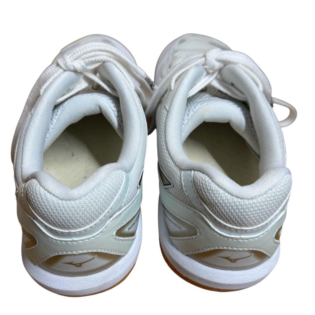 MIZUNO ミズノ バドミントンシューズ ウェーブファングPRO 25.5㎝