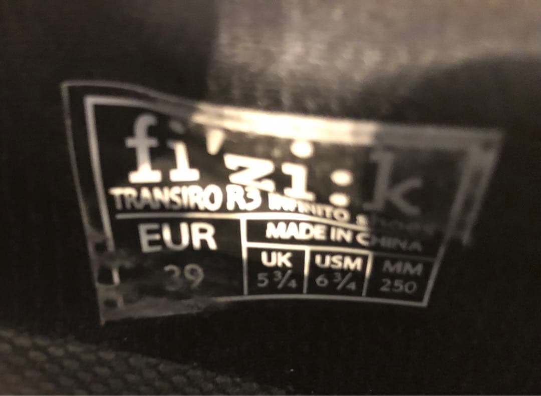 fi'zi:k Transiro infinito R3 サイズ39