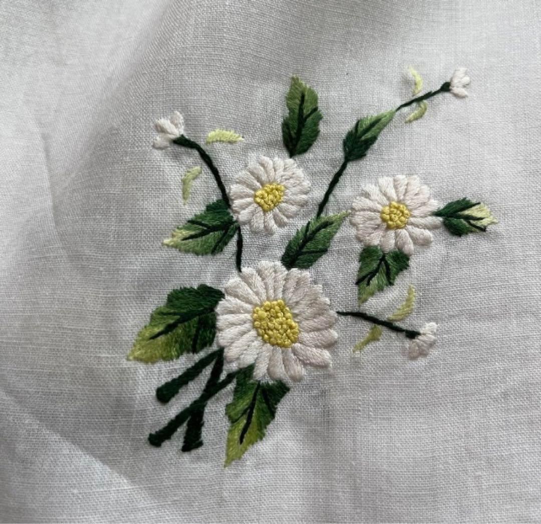 刺繍テーブルクロス140x97cm