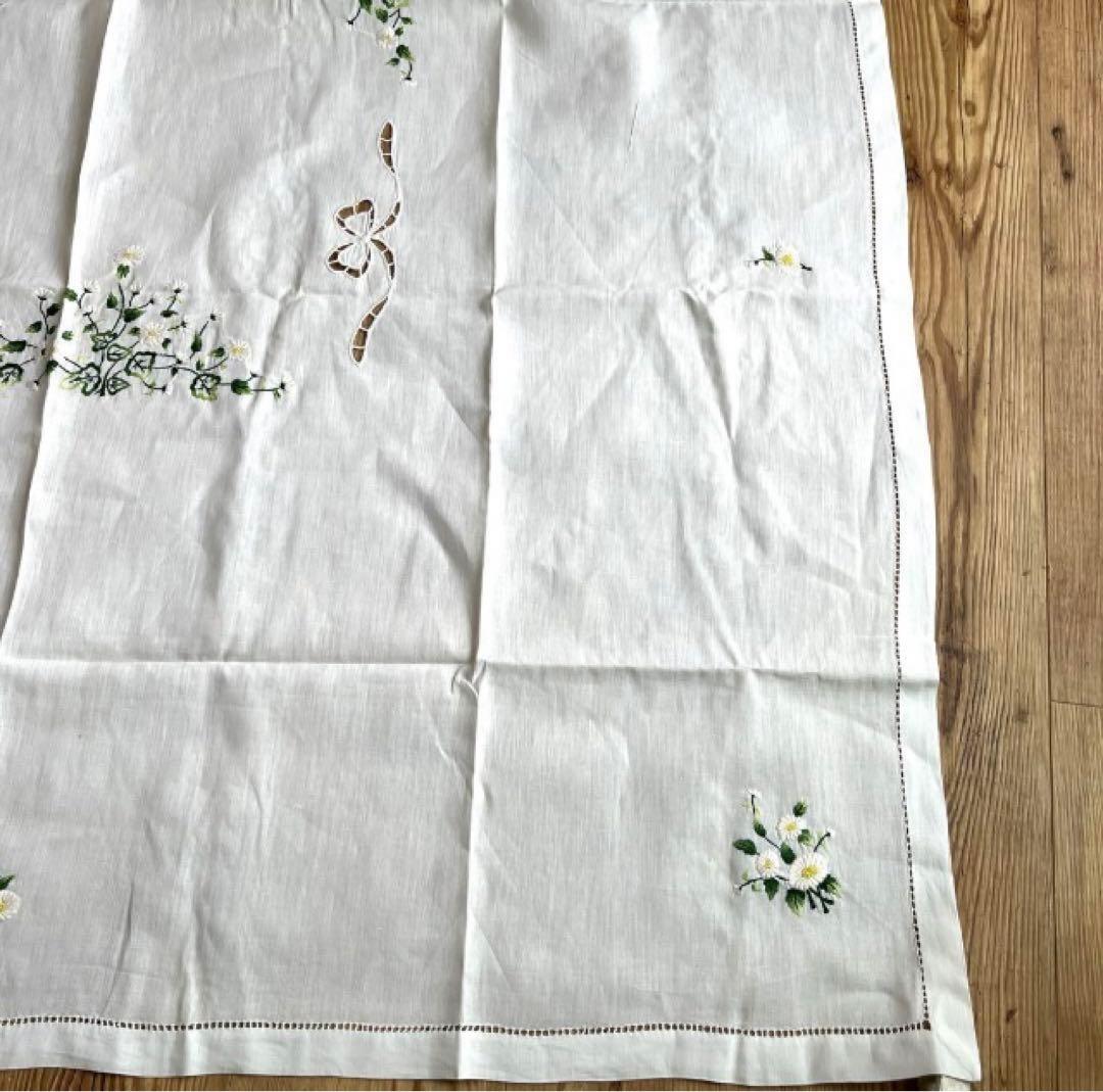 刺繍テーブルクロス140x97cm