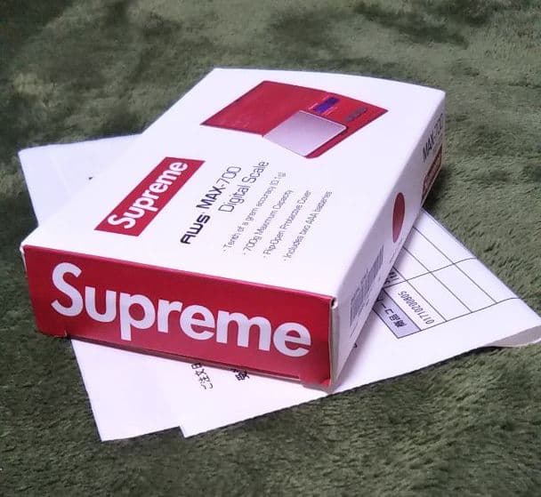 k*a様 Supreme スケール 新品未使用