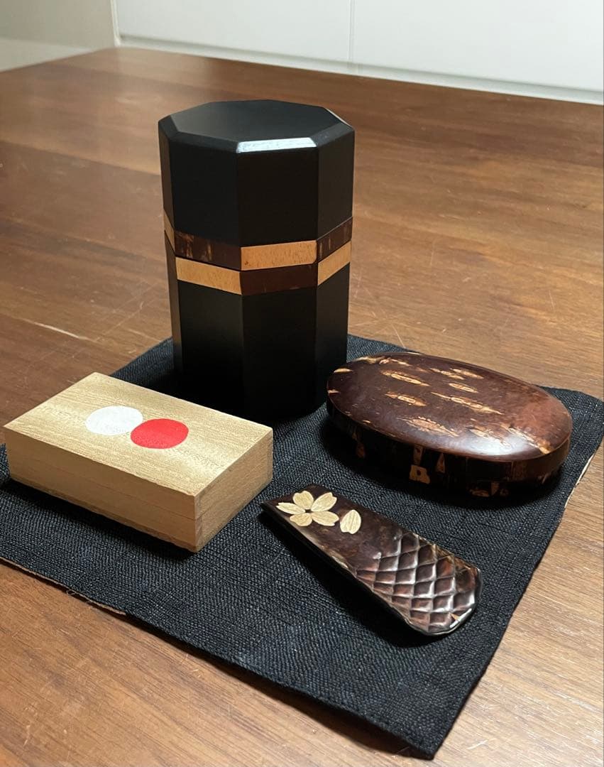 秋田伝統工芸『樺細工』の茶筒. 楊枝入.茶さじ.日本橋さるや楊枝入(楊枝)セット