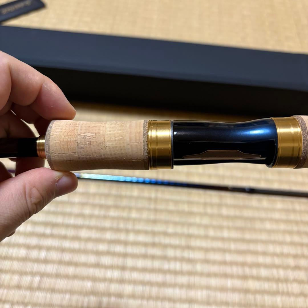 ワールドシャウラ リミテッド 2701FF-3 使用1時間程度 美品
