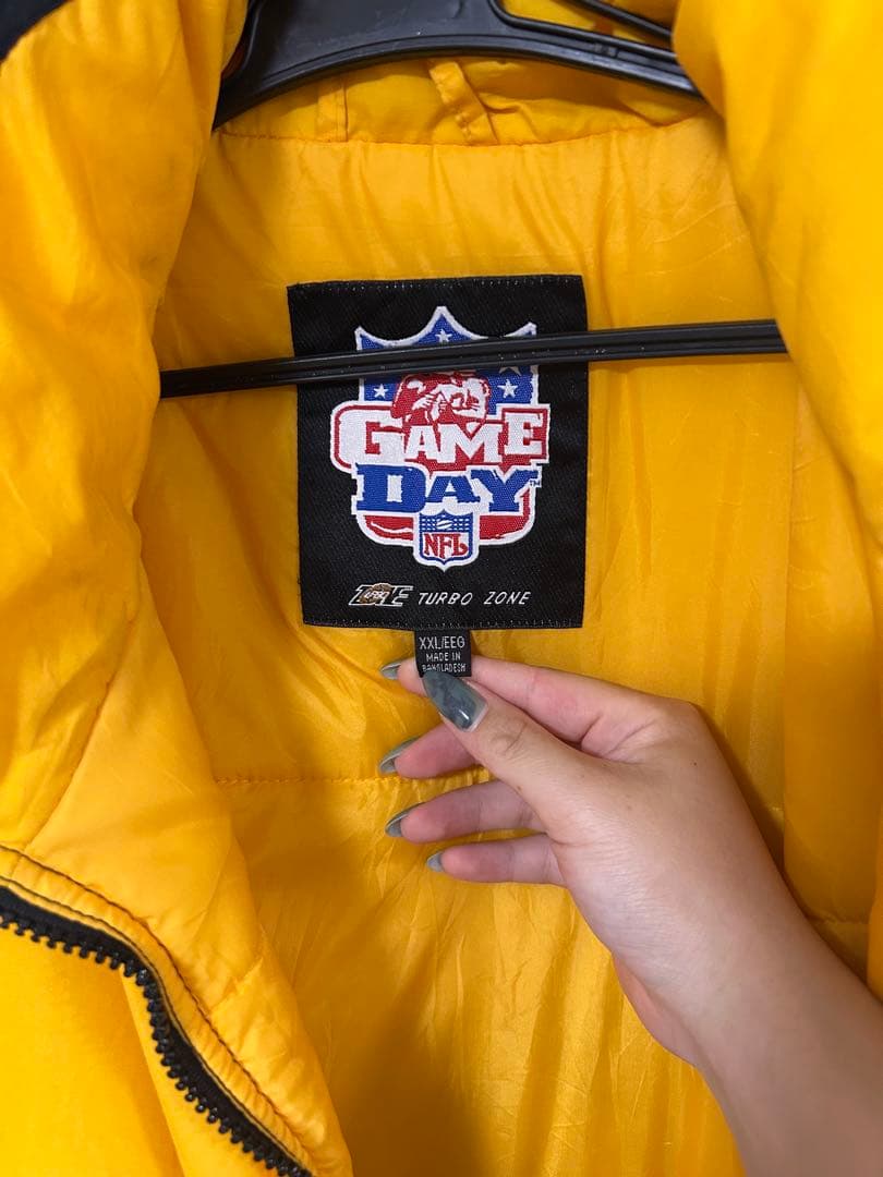 【古着】Pittsburgh Steelers ナイロンジャケット