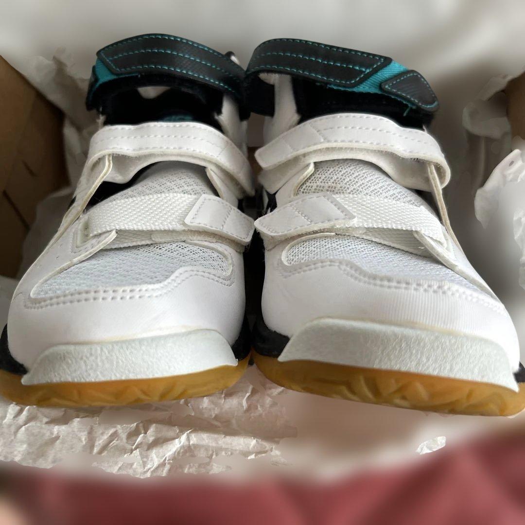 ASICS メッシュシューズ ホワイト/ターコイズ23.5センチ