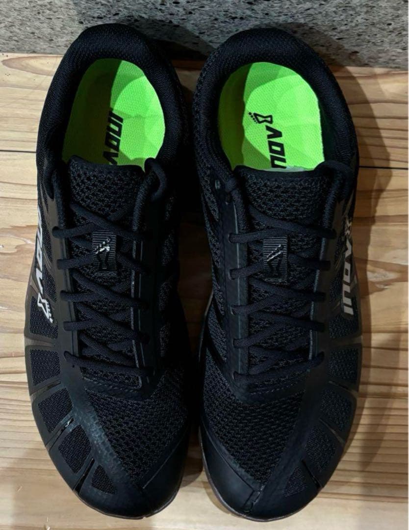 イノヴェイト　トレーニングシューズf-lite 235 inov-8 inov8