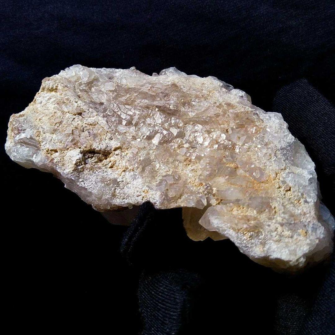 ②マダガスカル産水晶 原石 クラスター 蝋燭水晶 ミルキークォーツ フロスト水晶