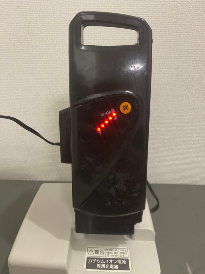 Panasonic リチウムイオンバッテリー充電器 品番NKJ062