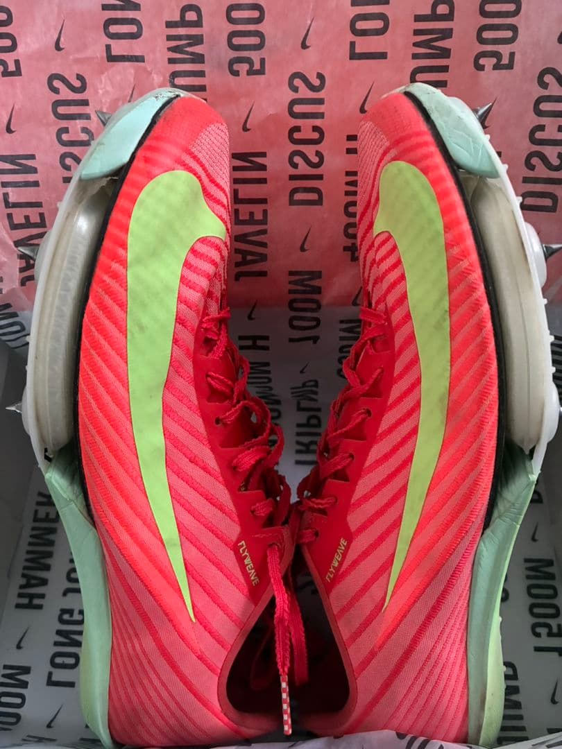 大幅値下げ！！Nike Airzoomマックスフライ2