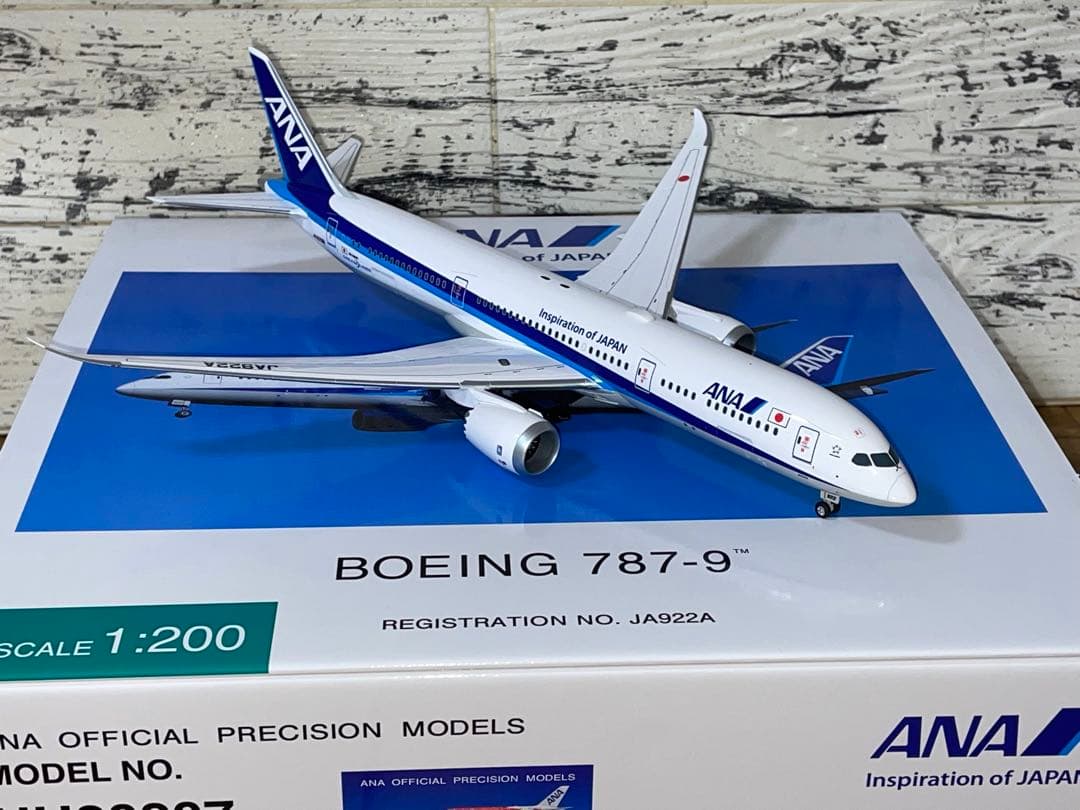 [新品]全日空商事 1/200 B787-9 JA922A 完成品モデル