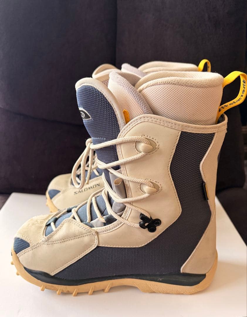 【SALOMON】スノーボードブーツ 24cm ホワイト系 紐タイプ サロモン