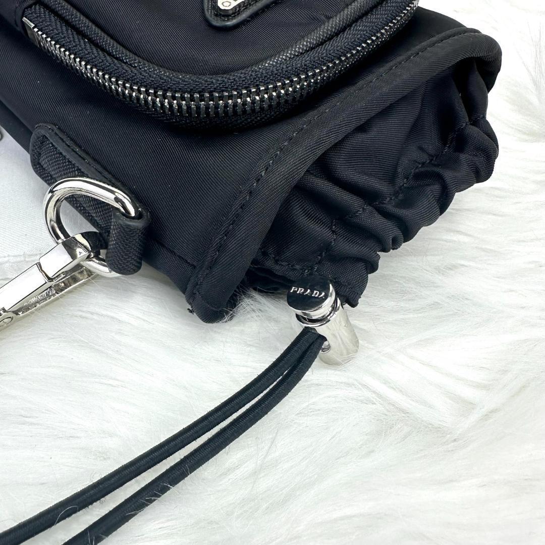 PRADA ノベルティナイロン ポーチ ショルダーバッグ ブラック