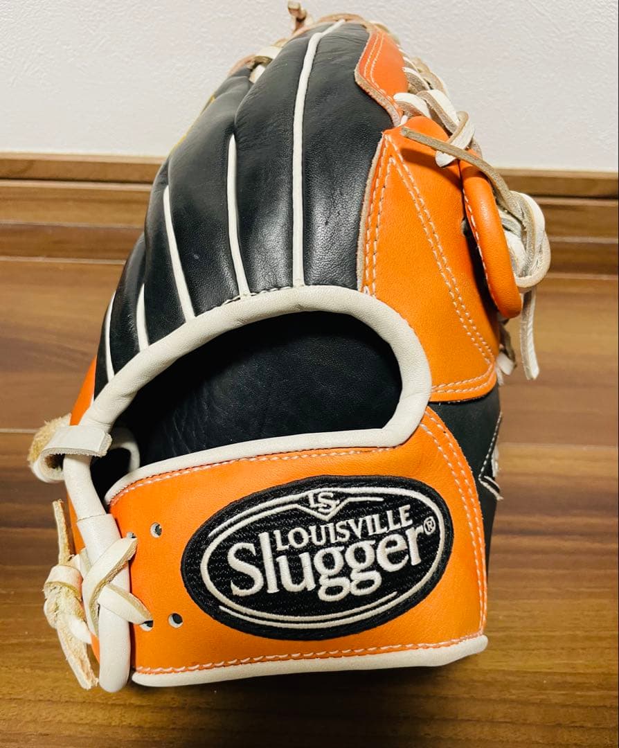 Louisville Slugger 外野用　硬式グローブ オレンジ/黒