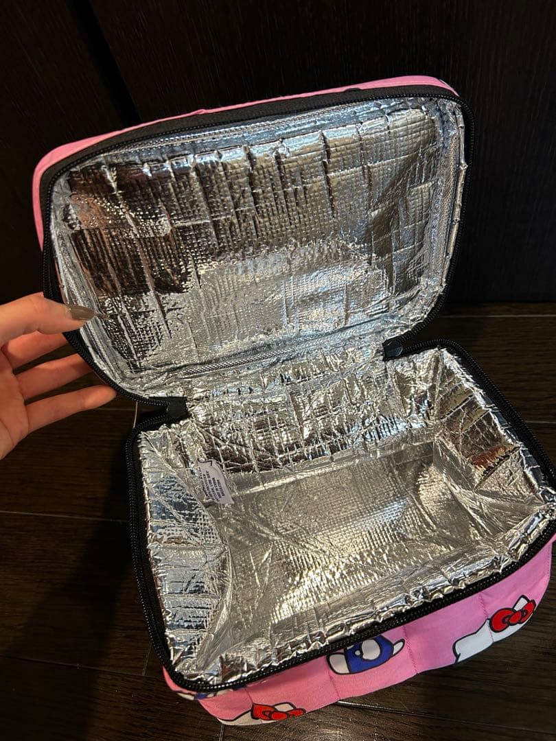 新品BAGGU Puffy Lunch Bag ハローキティ ランチバッグ