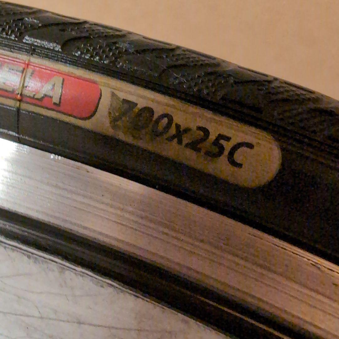 自転車　タイヤ　2本　700×25