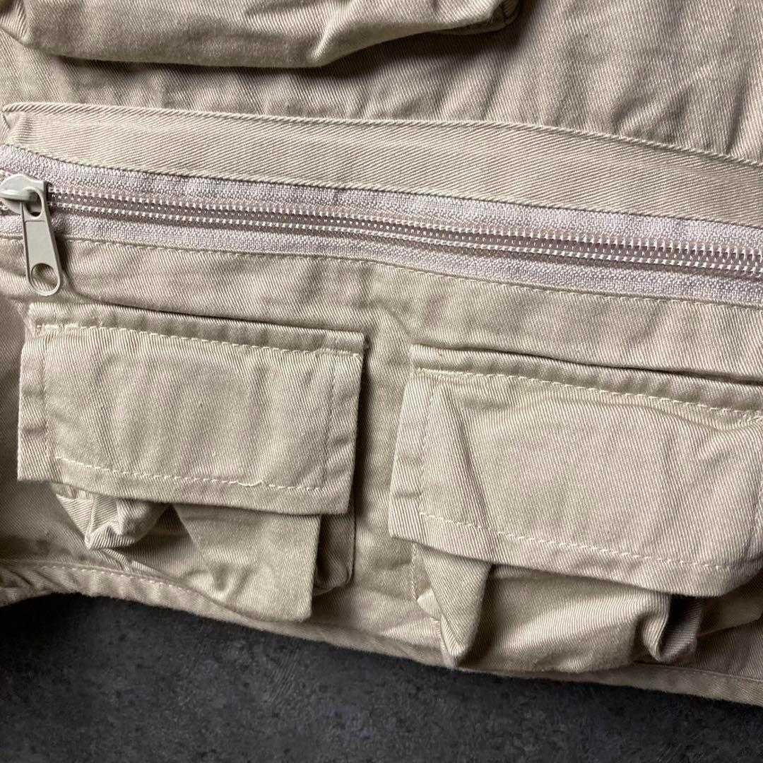 VINTAGE　フィッシングベスト　古着　ポケット　背面　ジップ