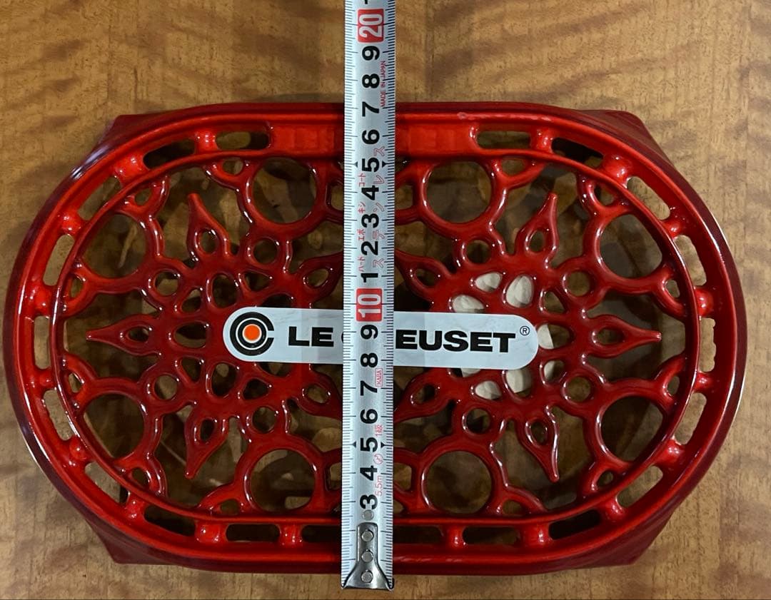 ルクルーゼ オーバルトリベット レッド