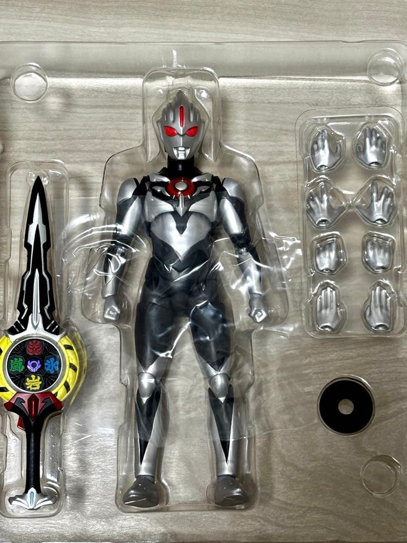 ウルトラマンオーブダーク　shフィギュアーツ　ウルトラマン,フィギュアーツ