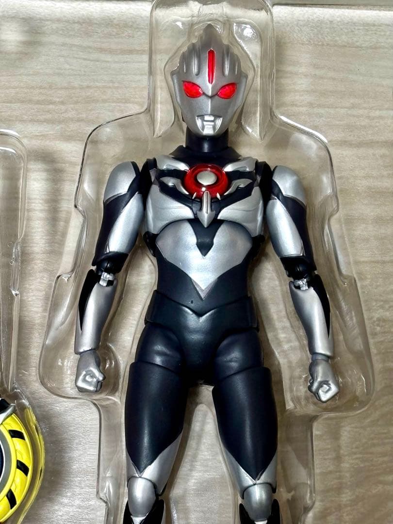 ウルトラマンオーブダーク　shフィギュアーツ　ウルトラマン,フィギュアーツ