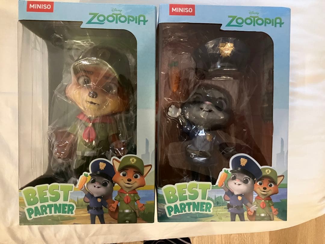 海外限定MINISO✖️ディズニー　ズートピア ニック&ジュディフィギュアセット