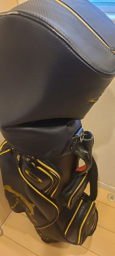 OAKLEY キャディバック　ゴールド　スカル