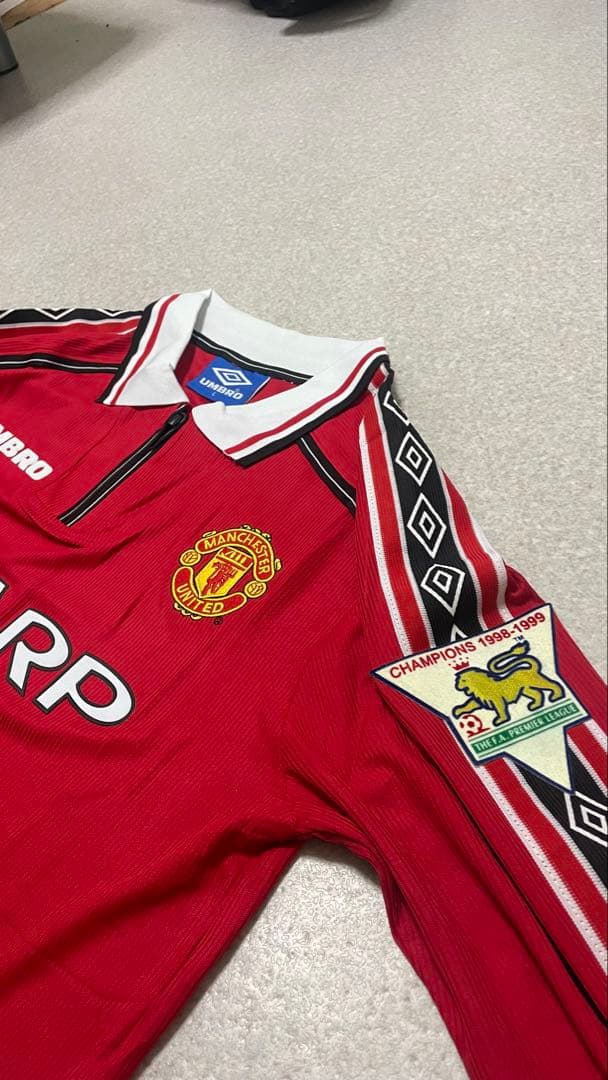マンチェスター・ユナイテッド Umbro 長袖ポロシャツ