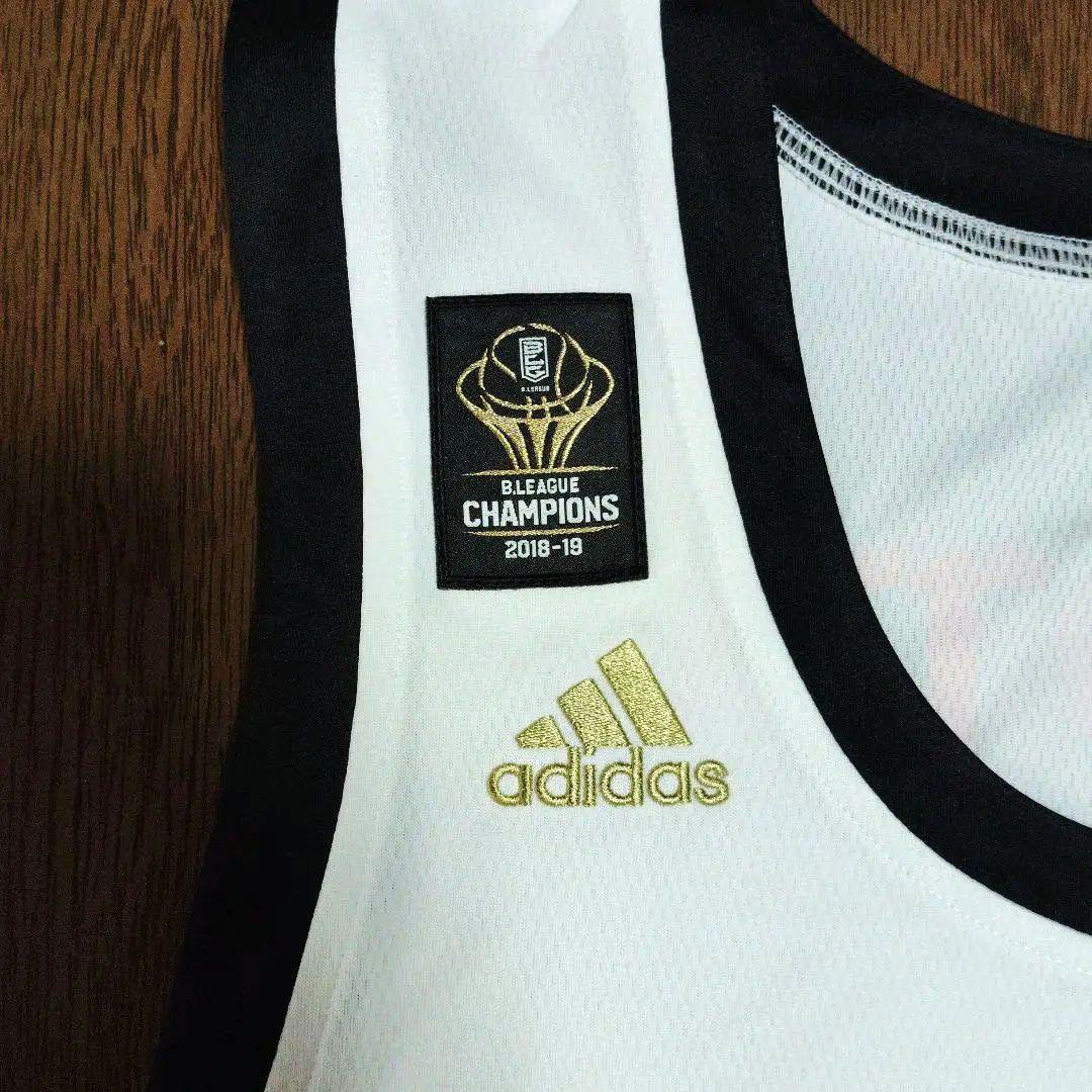 アルバルク東京 ユニフォーム とビックルークの2点セット