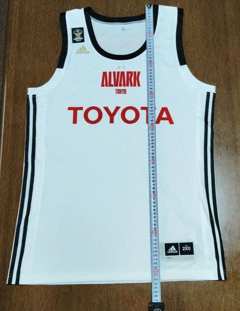アルバルク東京 ユニフォーム とビックルークの2点セット