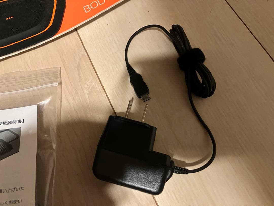 SIXPAD BODY REVOLUTION アブ EMSトレーニングベルト