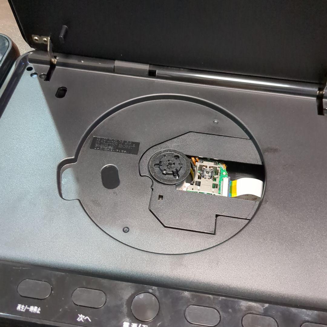 車載用　山善　Qriom ヘッドレストモニターDVDプレーヤーCPD-M101
