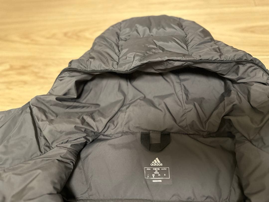 adidas ブラックMサイズ ベンチコート フード付き