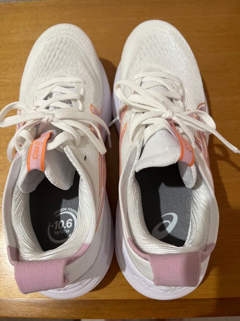 ASICS Gel-Nimbus 10.6 ホワイト/ピンク　24.5㎝