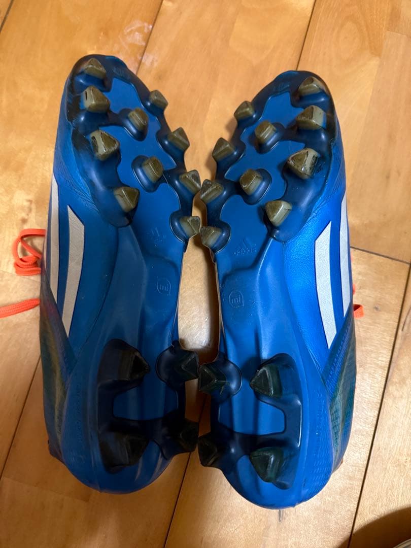 adidas サッカースパイク　F50