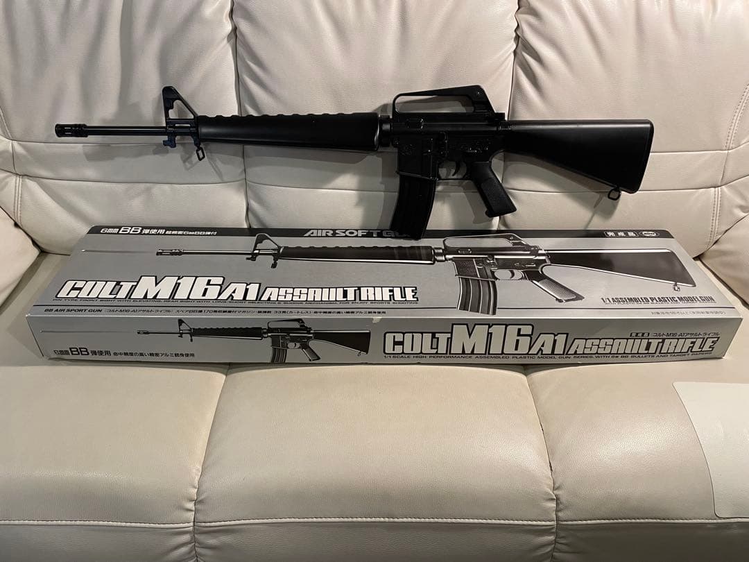 【美品】コルト M16 A1 ライフル　1/1スケール