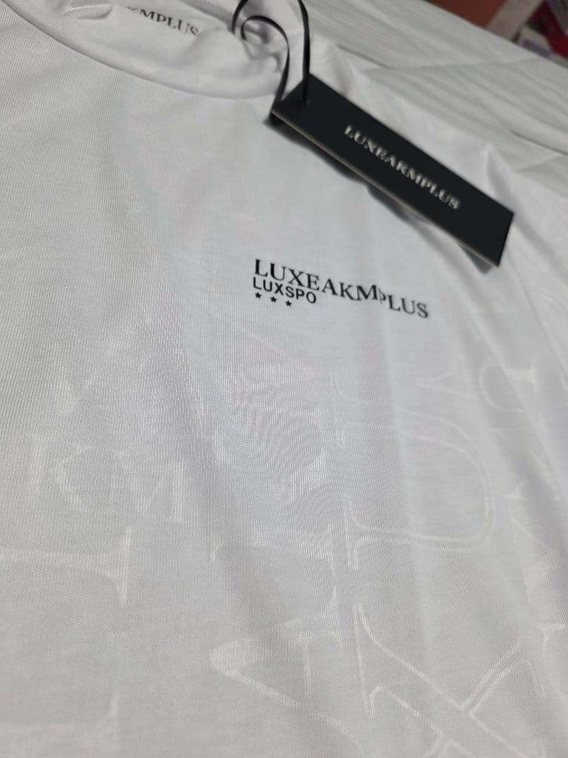 新品タグ付きLUXEAKM PLUS セットアップL