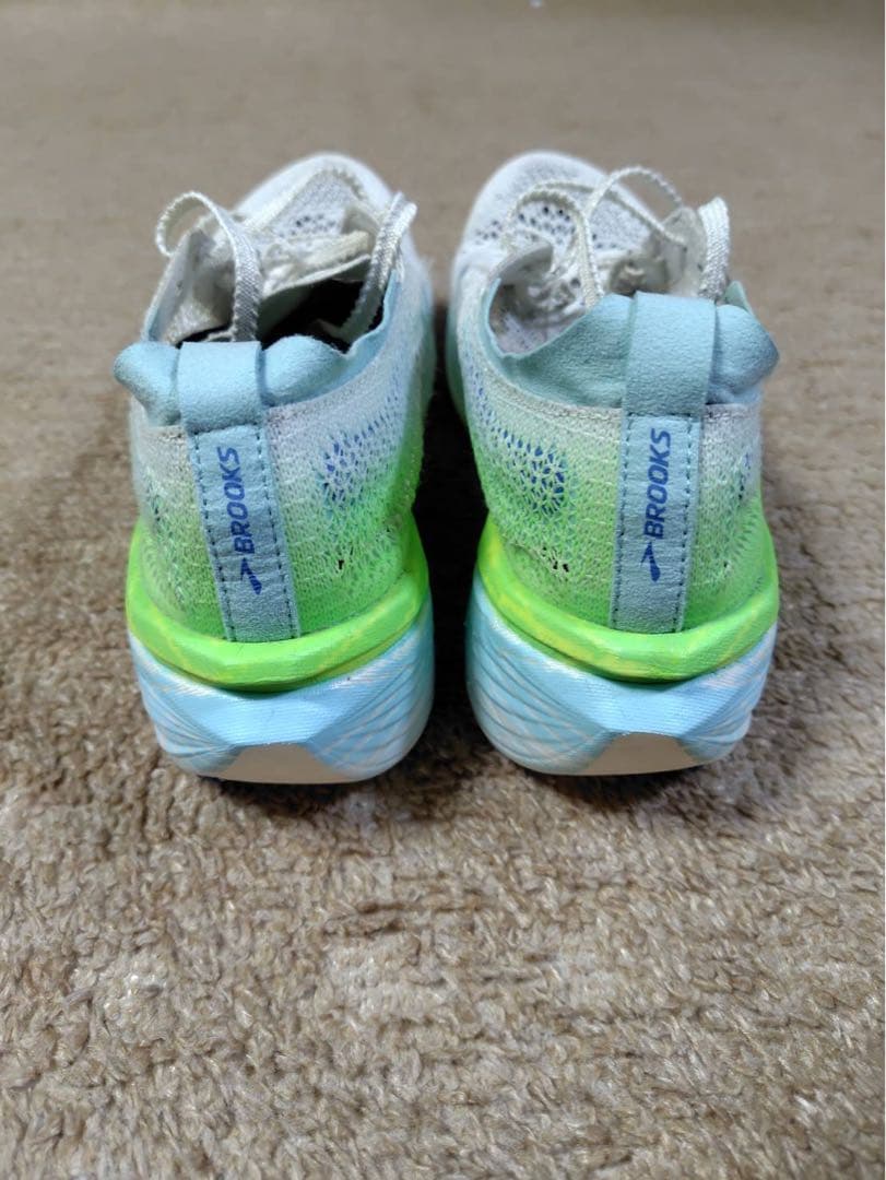 BROOKS ハイペリオンエリート4pb