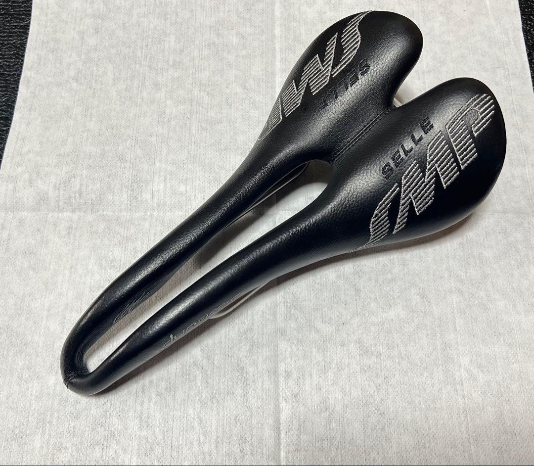 美品 SELL SMP Dynamic サドル 現行モデル