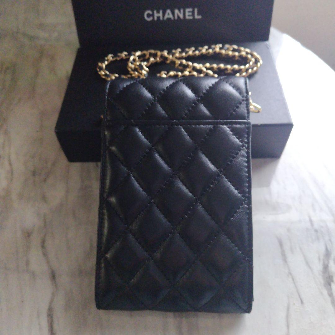 CHANEL 黒 レザー スマホショルダーバッグ☆極美品