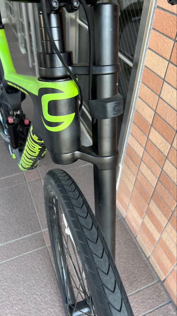あみキャノンデール　Trigger カーボン　27.5 lefty