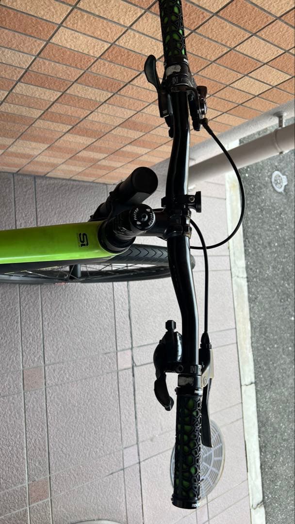 あみキャノンデール　Trigger カーボン　27.5 lefty