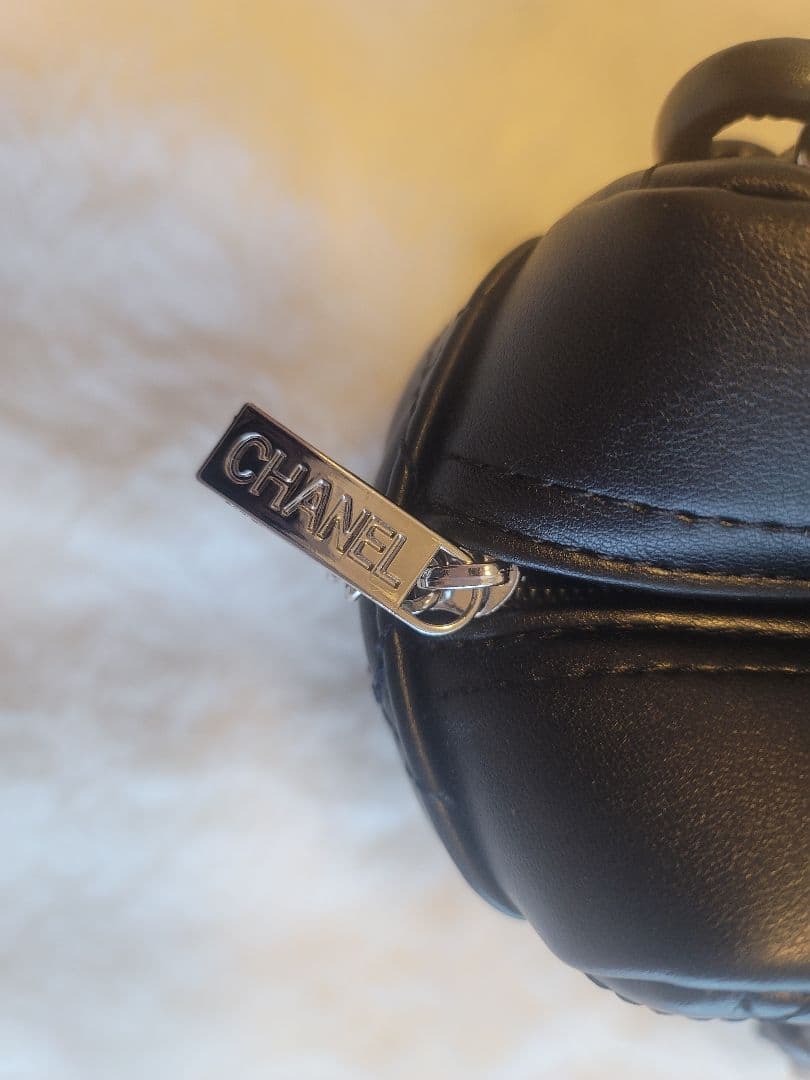 KENノベルティ CHANEL ブラック キルティング ショルダーバッグ