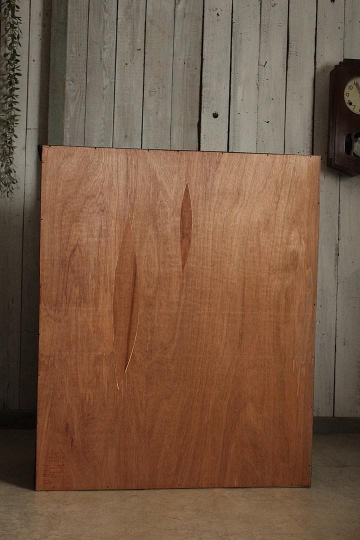 古く味のある木製の収納棚　食器棚　本棚　収納棚　古家具